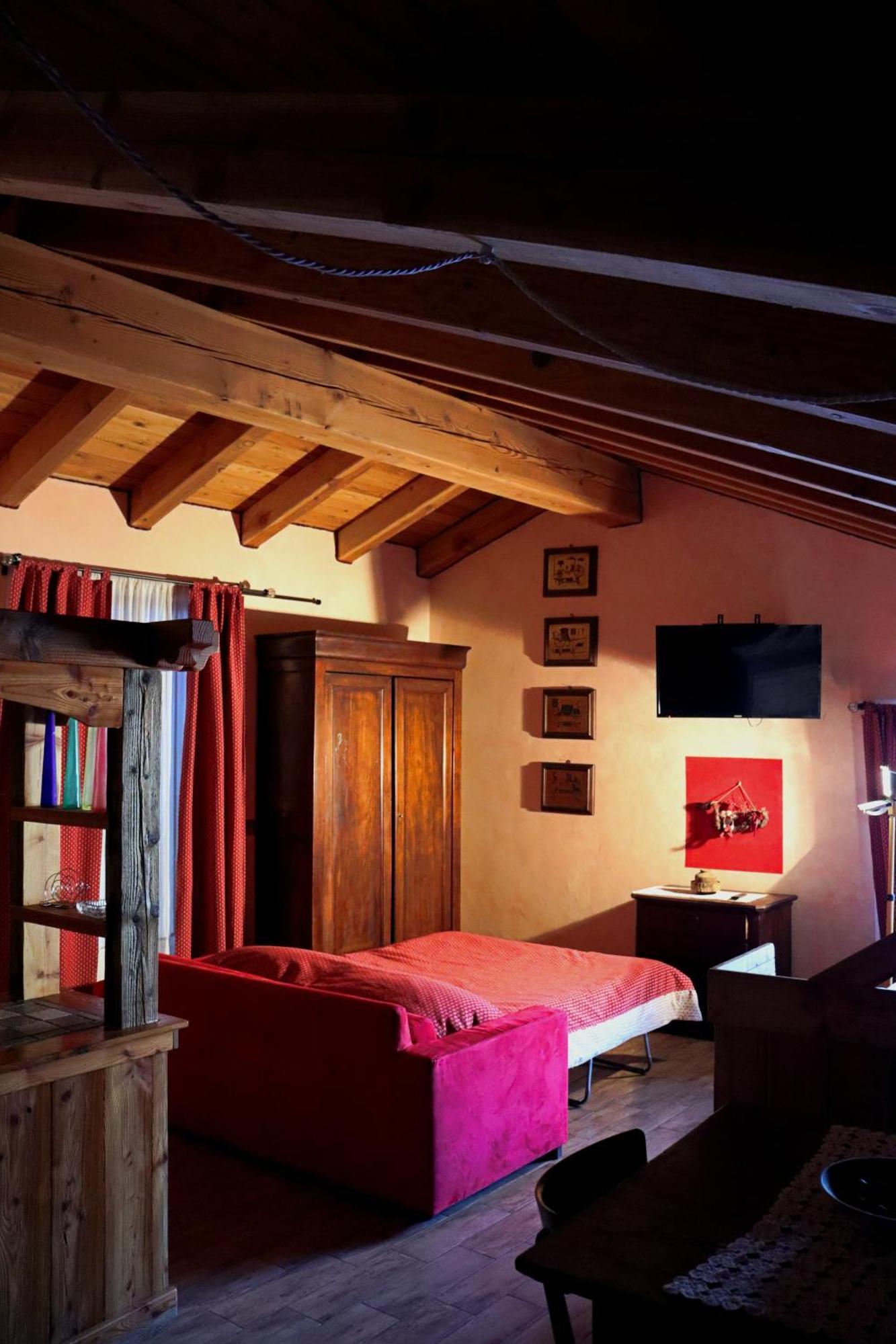 Agriturismo B&B Chevres A Cheval Charvensod Exterior foto